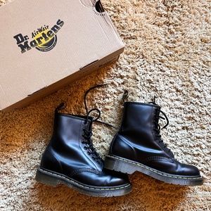 Dr. Martens 1460 size 7 US 38 EU